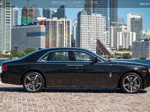 Used 2014 Rolls-Royce Ghost V- Specification image 14