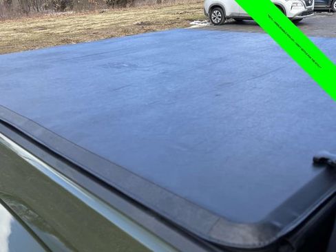 Used 2023 Jeep Gladiator Sport image 2