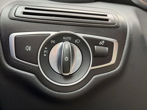 Used 2022 Mercedes-Benz GLC 300 4MATIC image 18