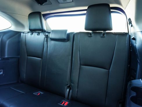 Used 2020 Toyota Highlander Platinum image 37