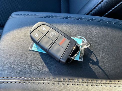 New 2026 Jeep Compass Latitude image 20