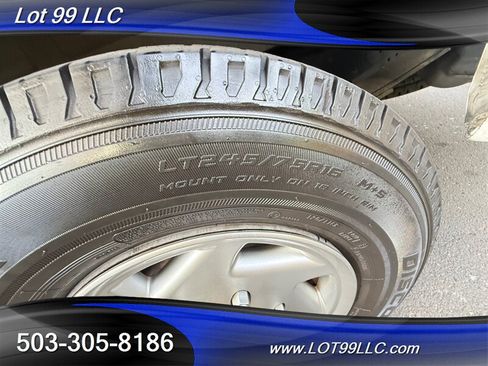 Used 2009 Ford E-350 and Econoline 350 Extended Super Duty RWD image 26