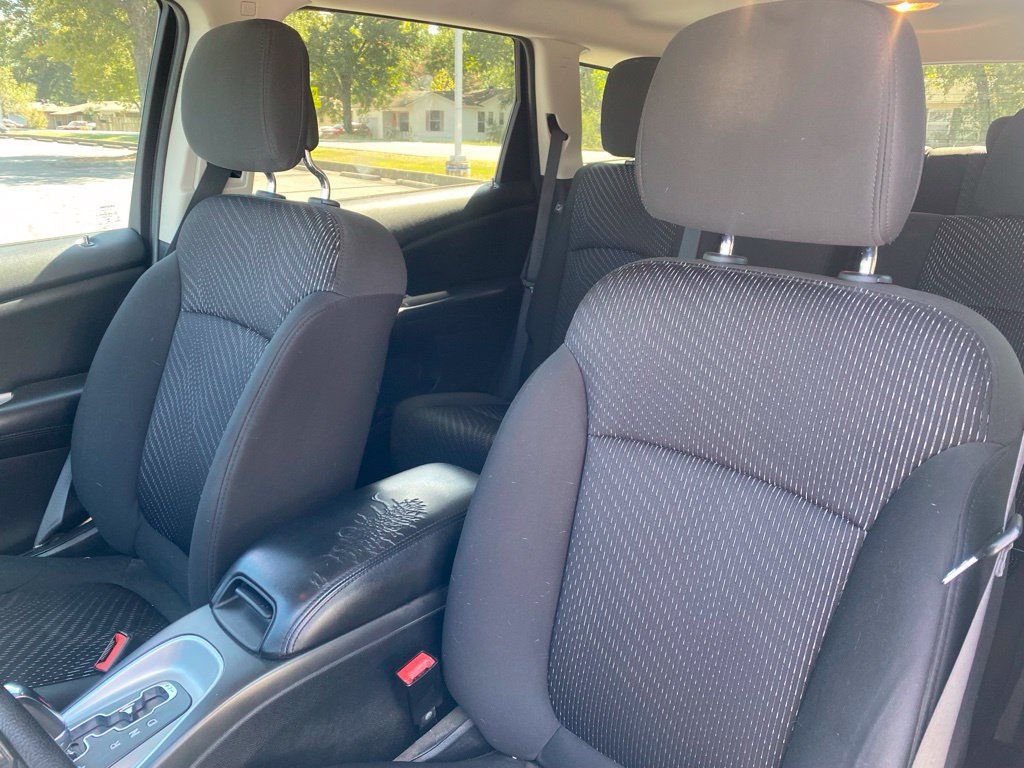 Used 2015 Dodge Journey SXT w/ Flexible Seating Group FWD image 11