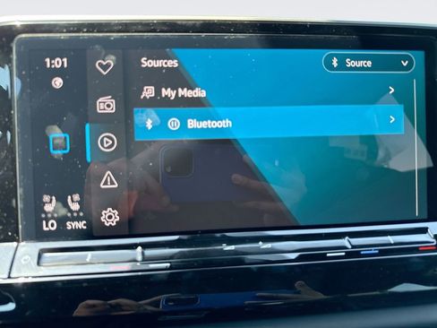 New 2026 Volkswagen Atlas Cross Sport SE image 12