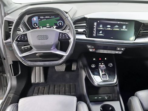 Used 2022 Audi Q4 e-tron Premium Plus image 15