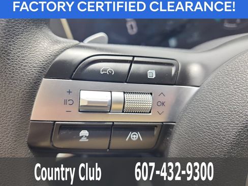 Certified 2025 Hyundai Sonata SEL AWD/4WD image 19