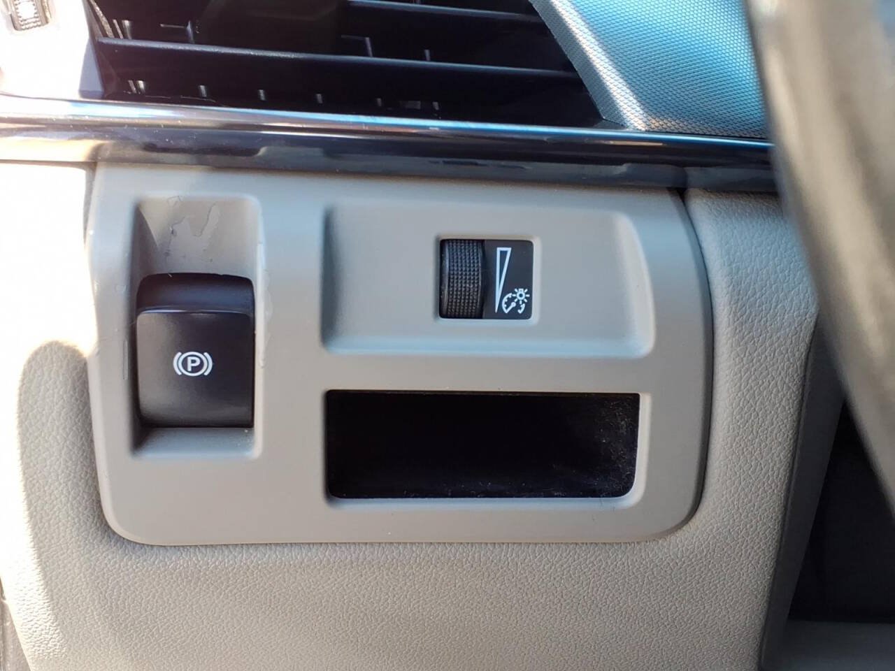Used 2017 Cadillac CTS Luxury RWD image 25