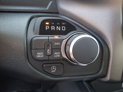 New 2026 RAM 1500 Express AWD/4WD image 12