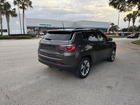 Used 2021 Jeep Compass Limited w/ Sun and Sound Group FWD image 5
