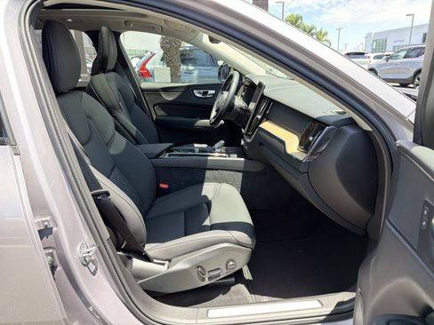 Used 2026 Volvo XC60 B5 Plus w/ Climate Package PRO AWD/4WD image 25