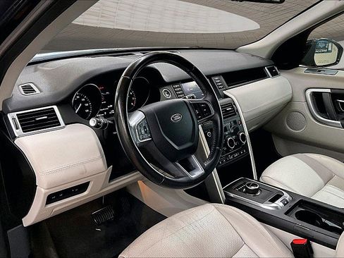 Used 2018 Land Rover Discovery Sport HSE image 13