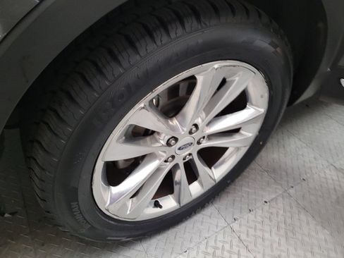 Used 2018 Ford Explorer Limited w/ Equipment Group 301A FWD image 31