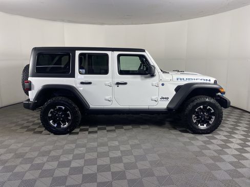 Used 2025 Jeep Wrangler Unlimited Rubicon 4xe w/ Convenience Group image 2