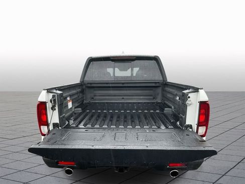 Used 2023 Honda Ridgeline Black Edition image 9