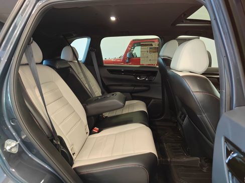 Used 2025 Honda CR-V Sport Touring image 18