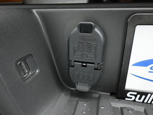 Used 2020 Chevrolet Colorado Z71 w/ Z71 Midnight Edition image 48