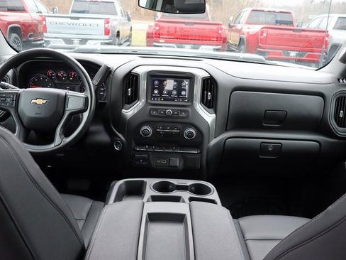 Used 2024 Chevrolet Silverado 3500 W/T image 15