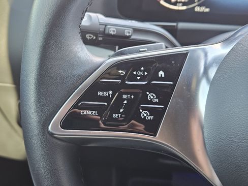 Certified 2025 Mercedes-Benz GLA 250 250 image 26