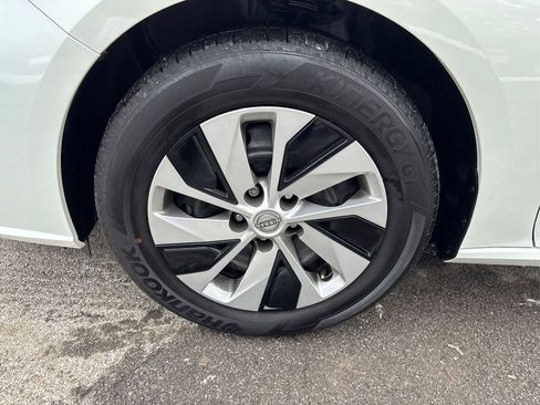 Certified 2025 Nissan Altima 2.5 S image 12