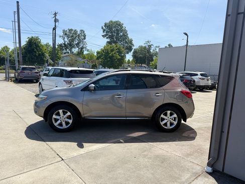 Used 2009 Nissan Murano SL w/ Technology Pkg FWD image 5