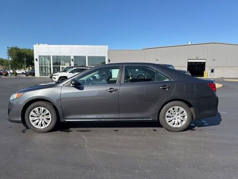 Used 2012 Toyota Camry LE FWD image 4