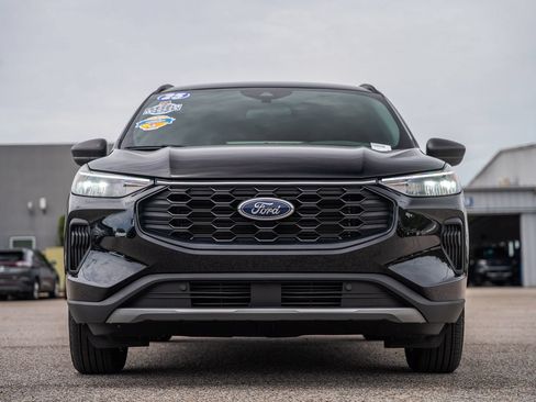 Used 2025 Ford Escape ST-Line w/ Tech Pack #1 FWD image 2