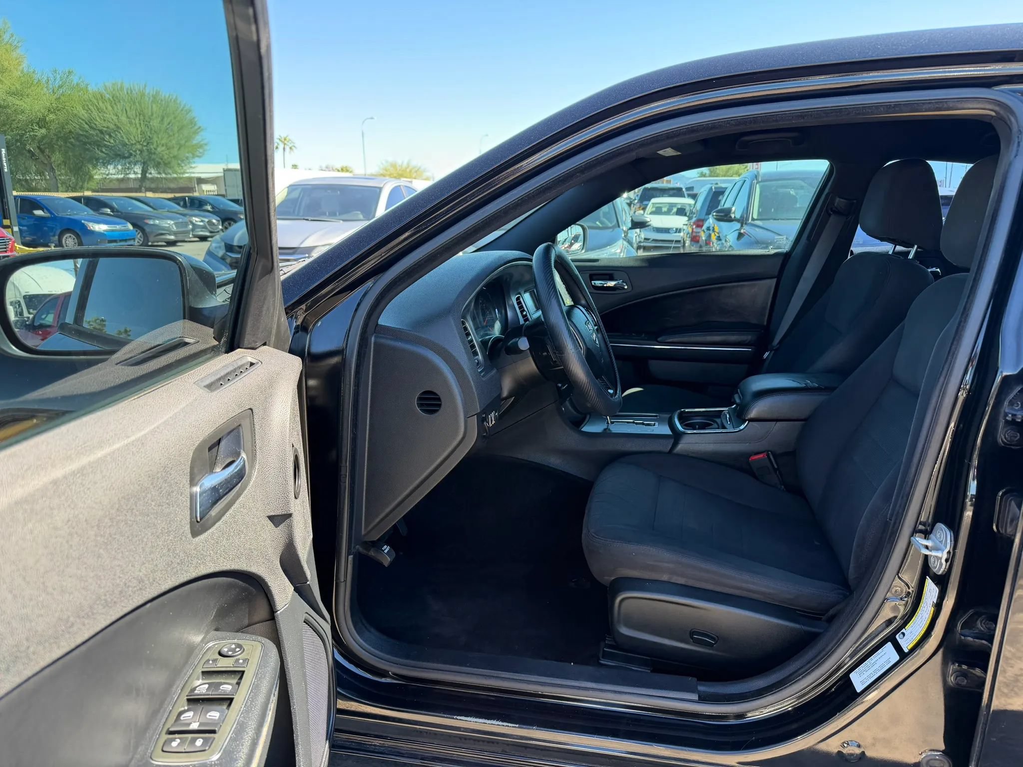 Used 2013 Dodge Charger SE RWD image 17