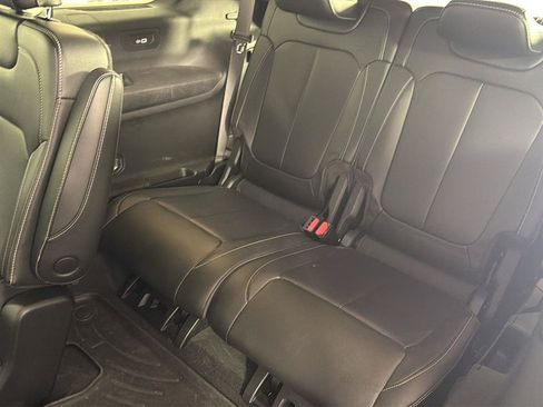 Used 2023 Jeep Grand Cherokee L Limited AWD/4WD image 12