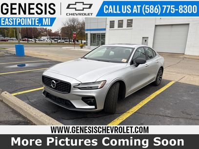 Used 2022 Volvo S60 B5 Momentum