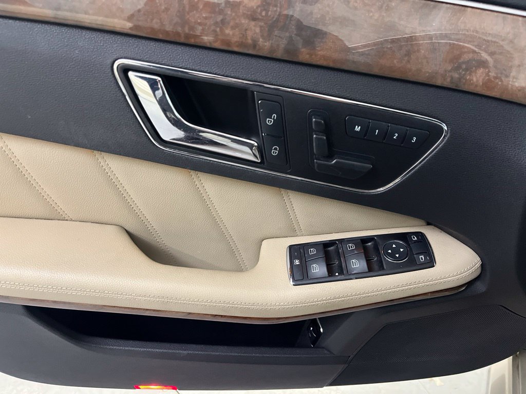 Used 2010 Mercedes-Benz E 350 Sedan image 48
