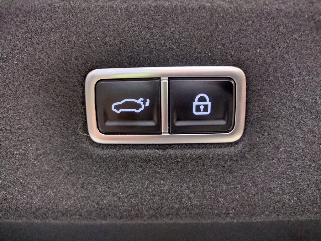 Certified 2023 Hyundai Ioniq 6 SEL AWD/4WD image 18