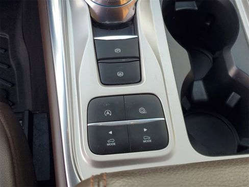 Used 2022 Ford Explorer King Ranch w/ Technology Package image 30