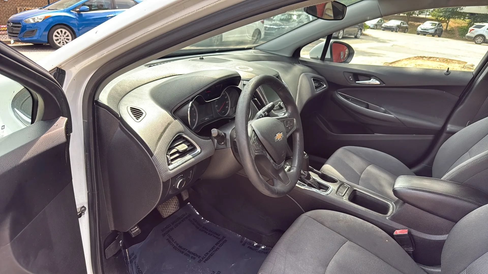 Used 2019 Chevrolet Cruze LT w/ LT Fleet Convenience Package FWD image 11