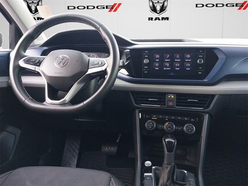 Used 2024 Volkswagen Taos SE w/ Black Wheel Package image 11