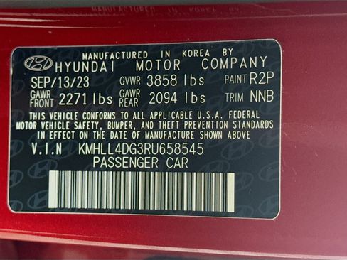 Used 2024 Hyundai Elantra SE image 39