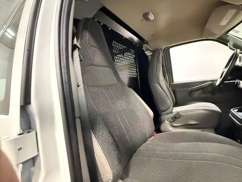 Used 2024 GMC Savana 2500 w/ Driver Convenience Package image 61