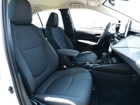 Used 2021 Toyota Corolla LE FWD image 26