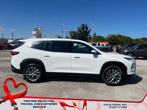 New 2026 Buick Enclave Preferred image 8