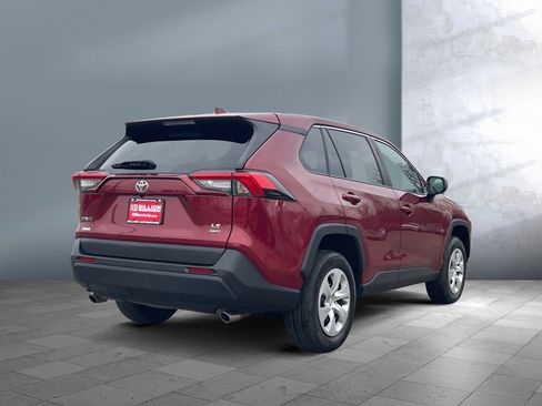 Used 2024 Toyota RAV4 LE image 6