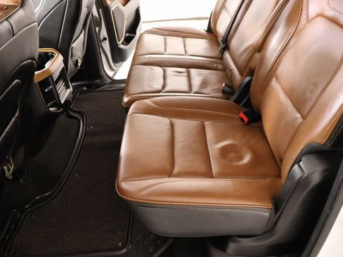 Used 2022 RAM 1500 Limited w/ Bed Utility Group image 13