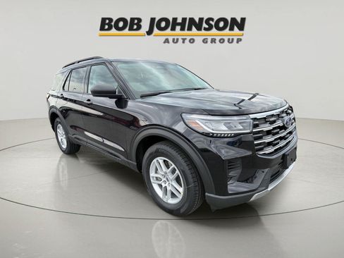 New 2026 Ford Explorer Active AWD/4WD image 1