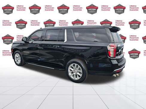 Used 2021 Chevrolet Suburban Premier w/ Premium Package image 3