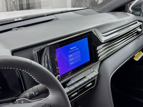 New 2026 Toyota Camry SE image 8