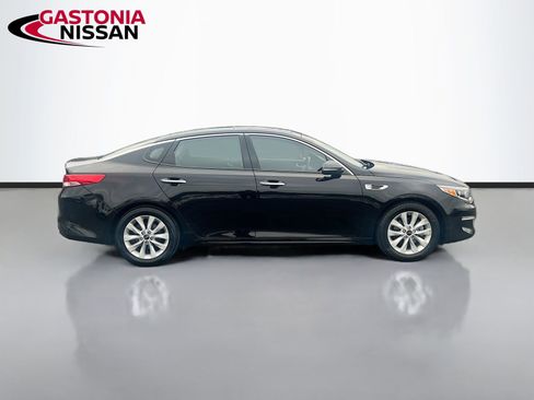 Used 2016 Kia Optima EX w/ Premium Package image 10