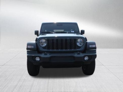 Used 2025 Jeep Wrangler Unlimited Sport AWD/4WD image 8
