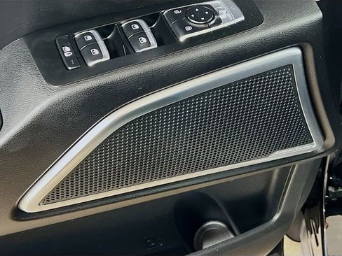 Certified 2022 Kia Telluride SX w/ SX Prestige Package image 19