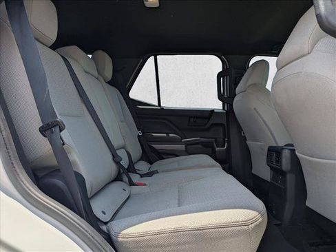 Used 2025 Toyota 4Runner SR5 AWD/4WD image 19