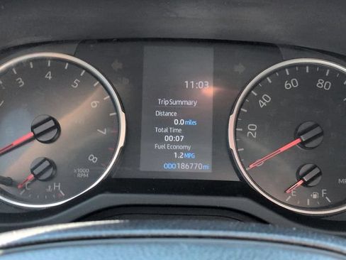 Used 2021 Toyota RAV4 LE FWD image 25