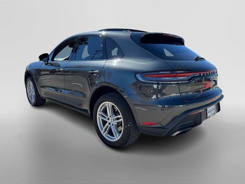 Used 2024 Porsche Macan image 3