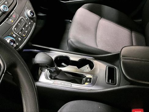 Used 2023 Chevrolet Malibu LT image 18